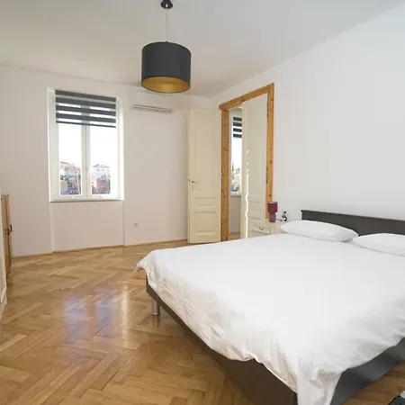 Bianca דירה רייקה